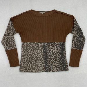 Above And Beyond Animal Print Sweater Sz Medium